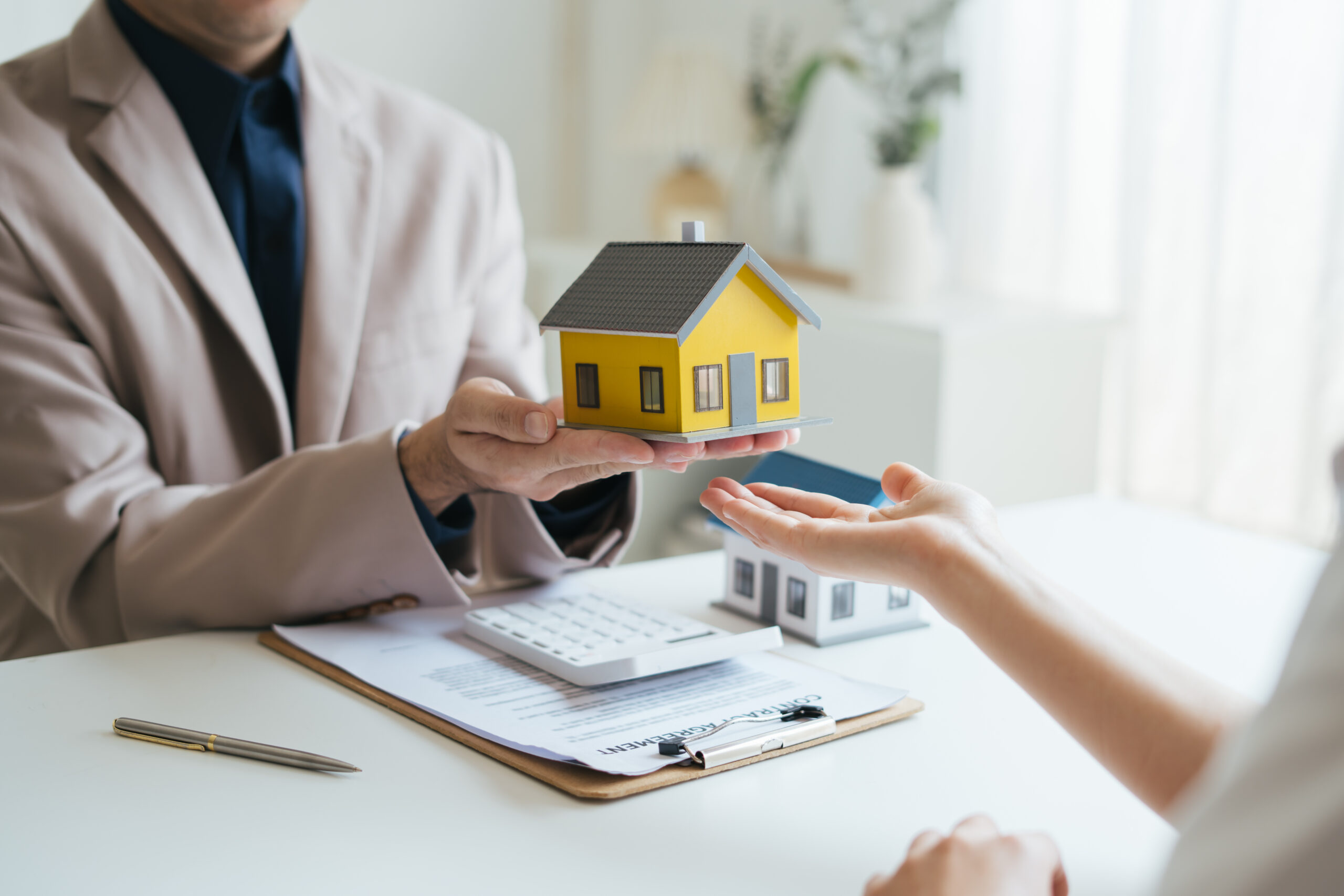 Compañías De Hipotecas De Conversión De Capital De Vivienda (HECM) En Florida: Lo Que Necesita Saber