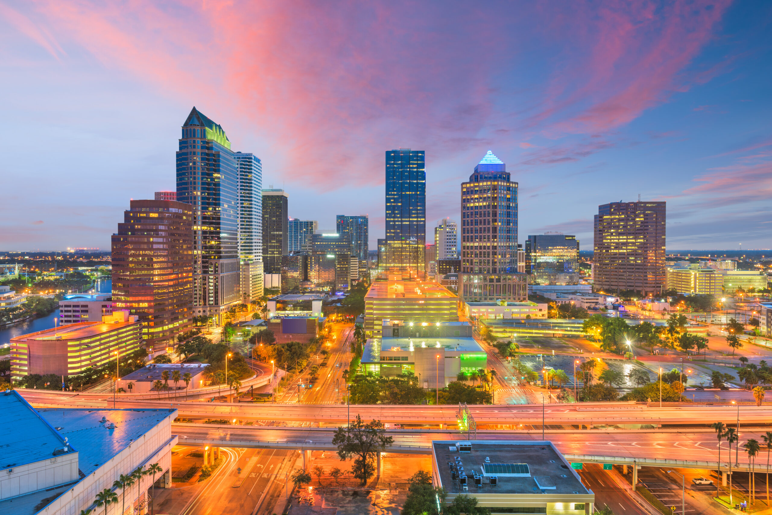 Tasas Hipotecarias Del VA en Tampa: Guía para Veteranos y Compradores En Servicio Activo En 2025